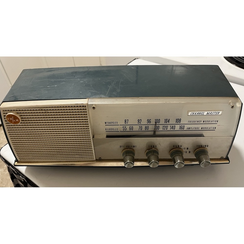 CHANNEL MASTER Vintage Tube AM/FM Blue Radio 6534, made in JAPAN Tested Works